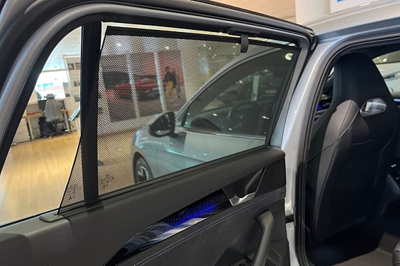 Volkswagen Passat 22 of 25
