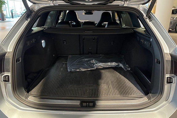 Volkswagen Passat 23 of 25