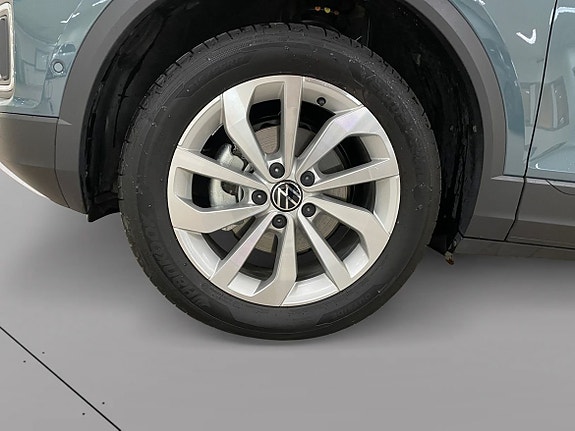 Volkswagen T-Roc 8 of 15