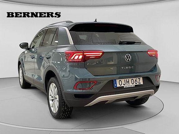 Volkswagen T-Roc 3 of 15