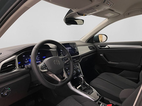 Volkswagen T-Roc 4 of 15