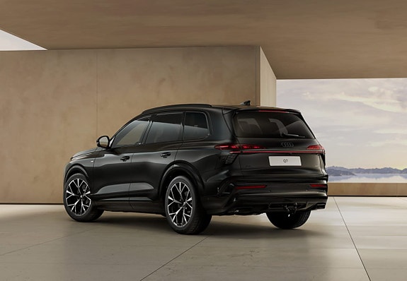Audi Q7 4 of 5
