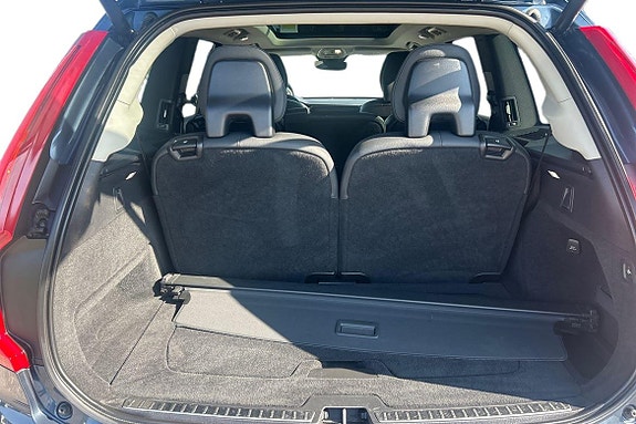 Volvo XC90 12 of 25
