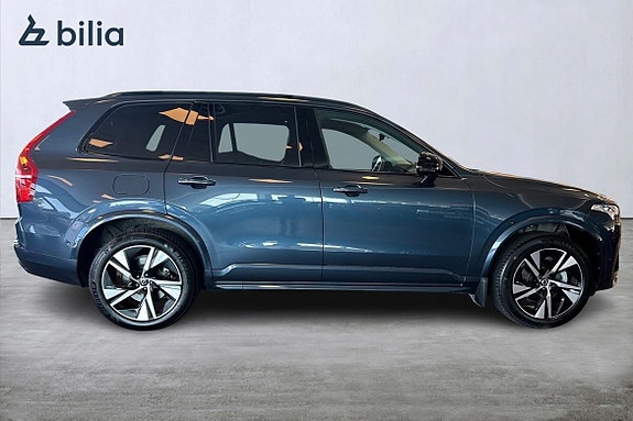 Volvo XC90 18 of 25