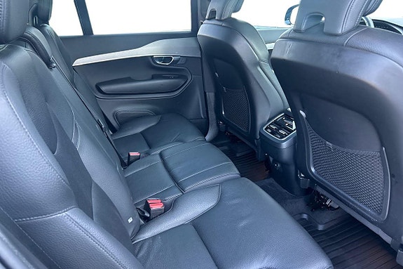 Volvo XC90 9 of 25