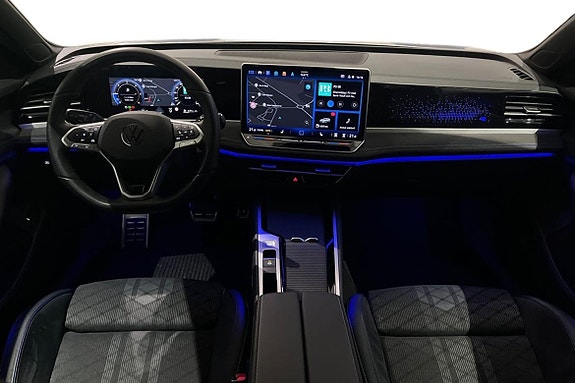 Volkswagen Passat 11 of 25