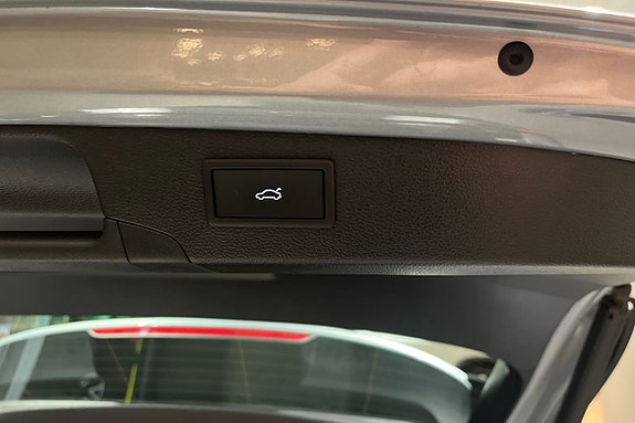 Volkswagen Passat 24 of 25