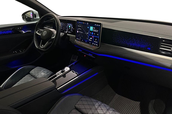 Volkswagen Passat 15 of 25