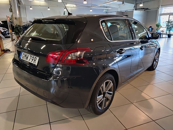 Peugeot 308 4 of 5