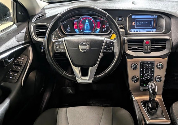 Volvo V40 Cross Country 7 of 10