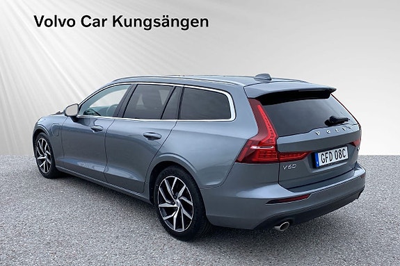 Volvo V60 4 of 23
