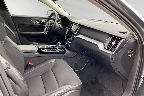 Volvo V60 10 of 23