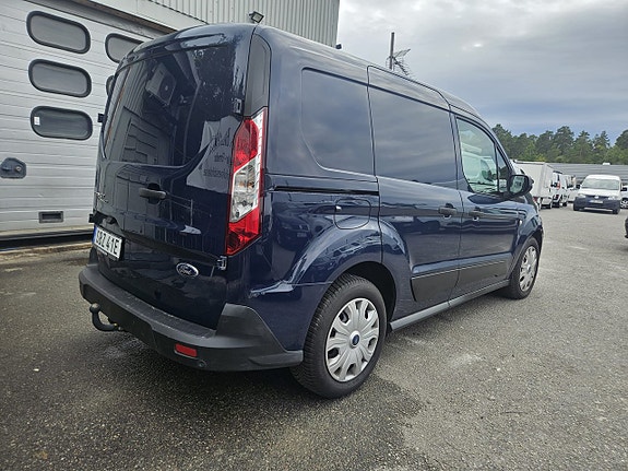 Ford Transit Connect 6 of 22