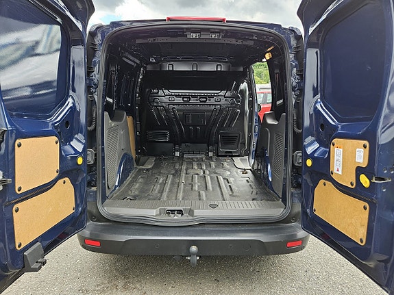 Ford Transit Connect 12 of 22