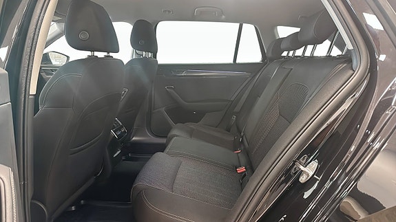 Skoda Superb 11 of 12