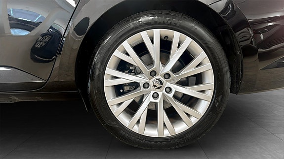 Skoda Superb 6 of 12
