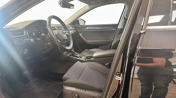 Skoda Superb 7 of 12