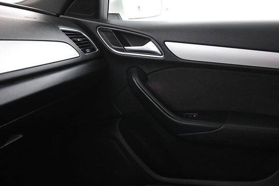 Audi Q3 29 of 30