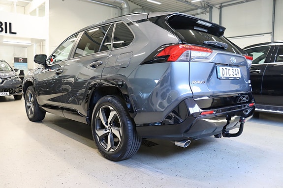 Toyota RAV4 5 of 28
