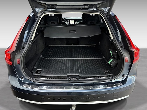 Volvo V90 Cross Country 18 of 18
