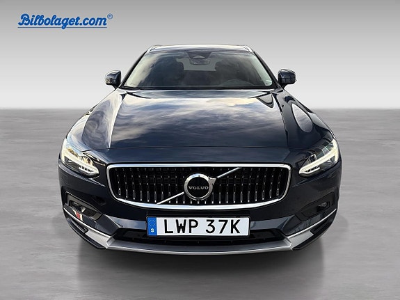 Volvo V90 Cross Country 3 of 18