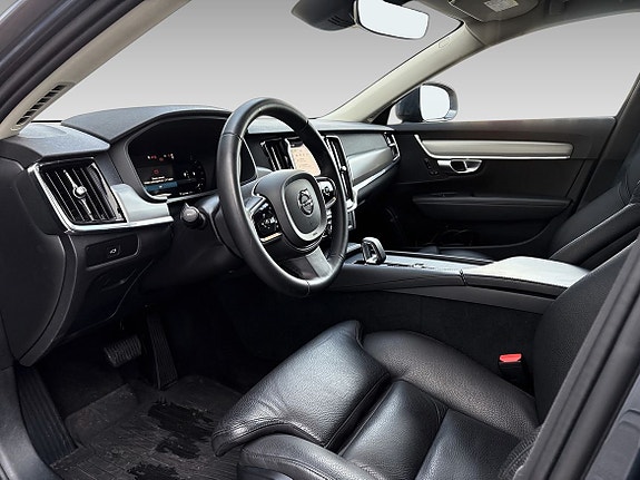 Volvo V90 Cross Country 12 of 18