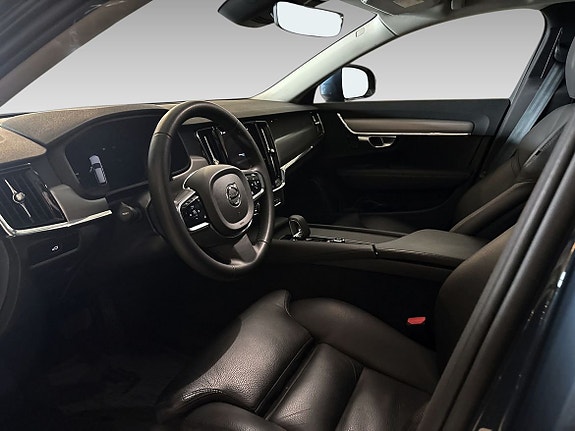 Volvo V90 Cross Country 11 of 16