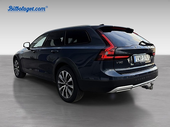 Volvo V90 Cross Country 9 of 18