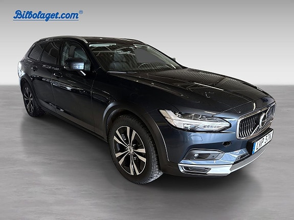 Volvo V90 Cross Country 4 of 5