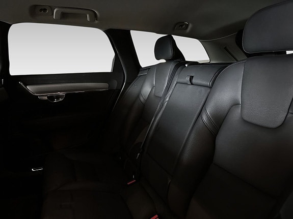 Volvo V90 Cross Country 12 of 16