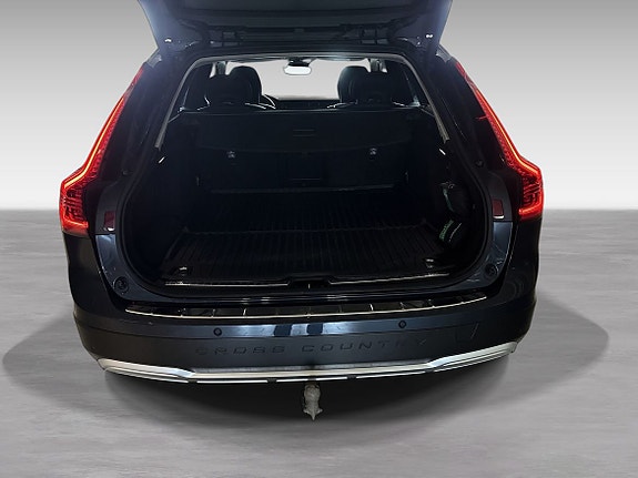 Volvo V90 Cross Country 16 of 16
