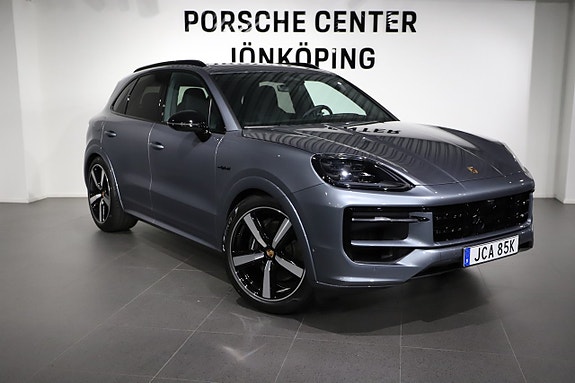 Porsche Cayenne 7 of 24