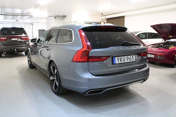 Volvo V90 3 of 5