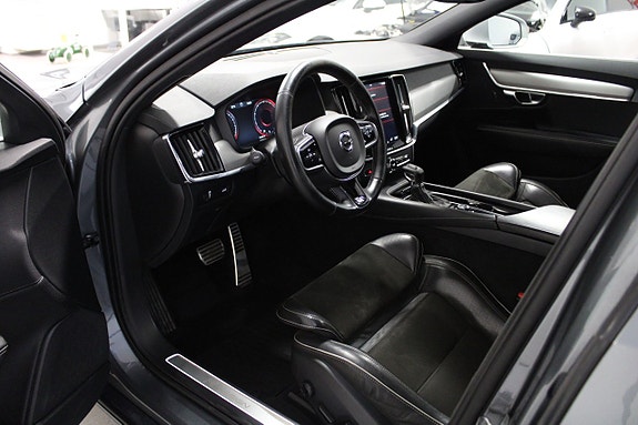 Volvo V90 8 of 14