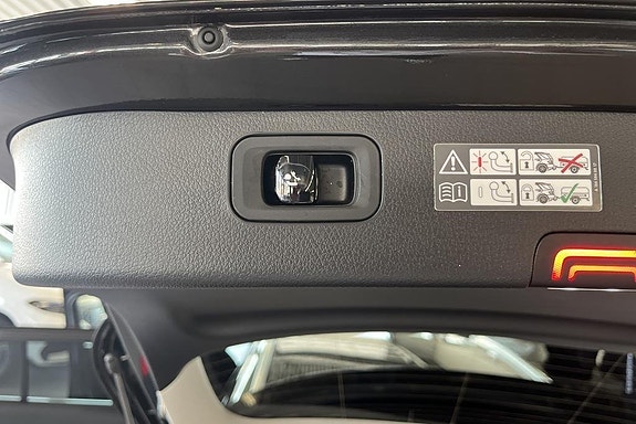 Mercedes-Benz C300 15 of 20