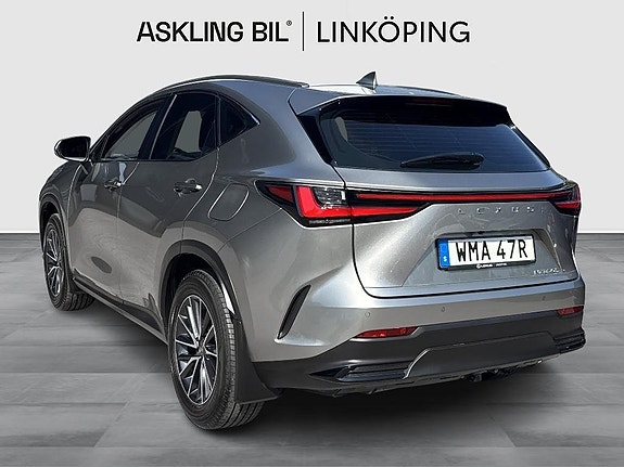 Lexus NX350h 2 of 5