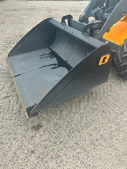 Giant 9 of 9