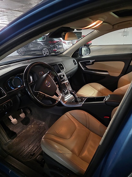 Volvo V60 5 of 5
