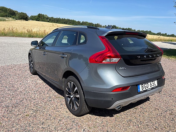 Volvo V40 Cross Country 5 of 5