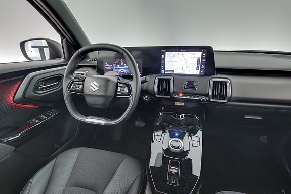 Suzuki eVitara 12 of 21