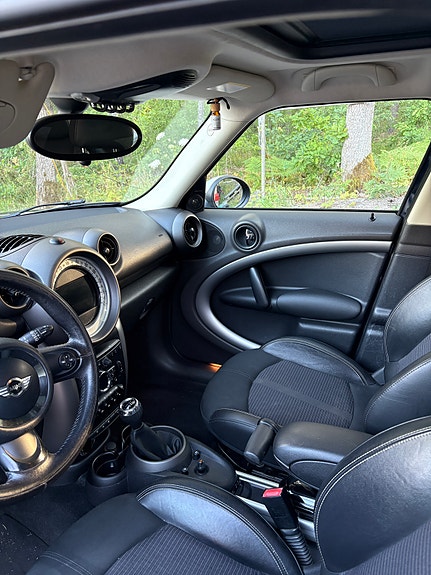 MINI Countryman Cooper D 3 of 5