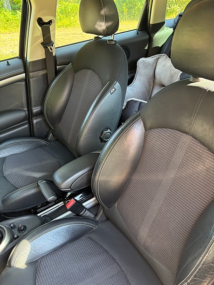 MINI Countryman Cooper D 4 of 5