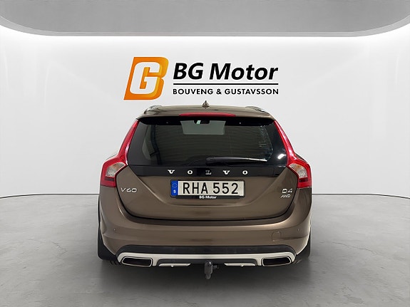 Volvo V60 Cross Country 5 of 5