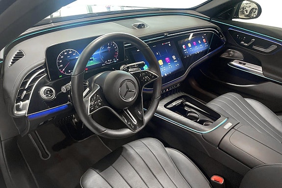 Mercedes-Benz E300 de 6 of 23