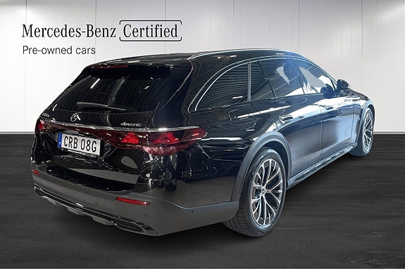 Mercedes-Benz E300 de 4 of 23