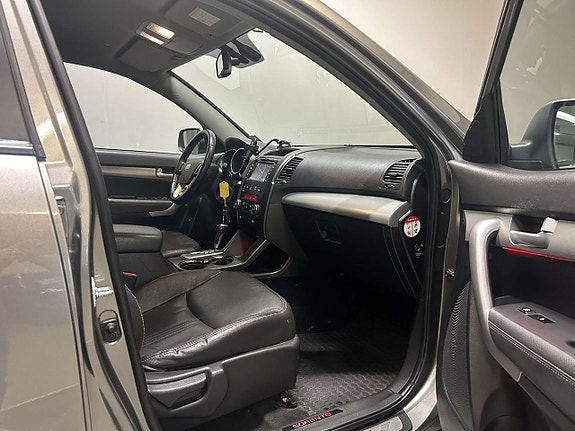Kia Sorento 12 of 24