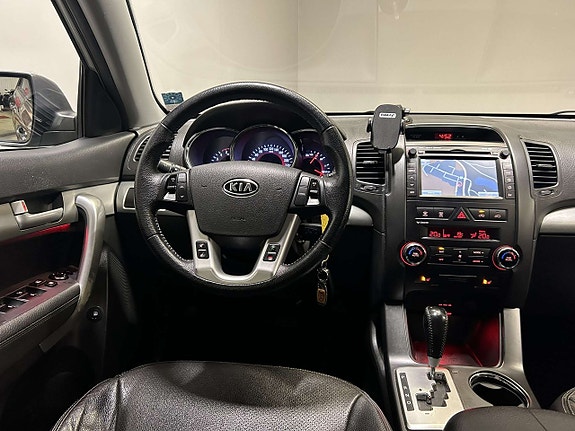 Kia Sorento 10 of 24