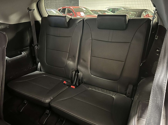 Kia Sorento 14 of 24