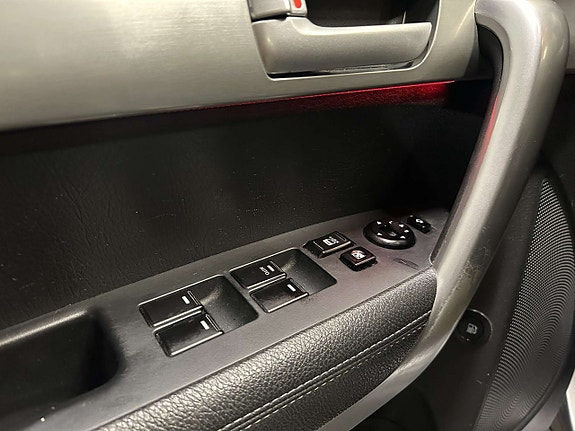 Kia Sorento 16 of 24