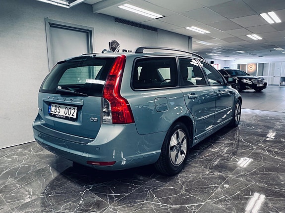 Volvo V50 4 of 5